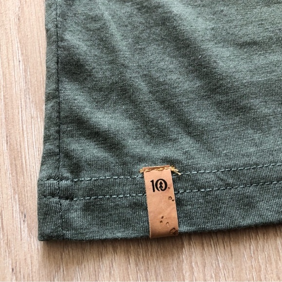 TenTree 10 Tree Women’s Peru Alpaca Llama Embroidered T Shirt in Olive Green S - Picture 4 of 9